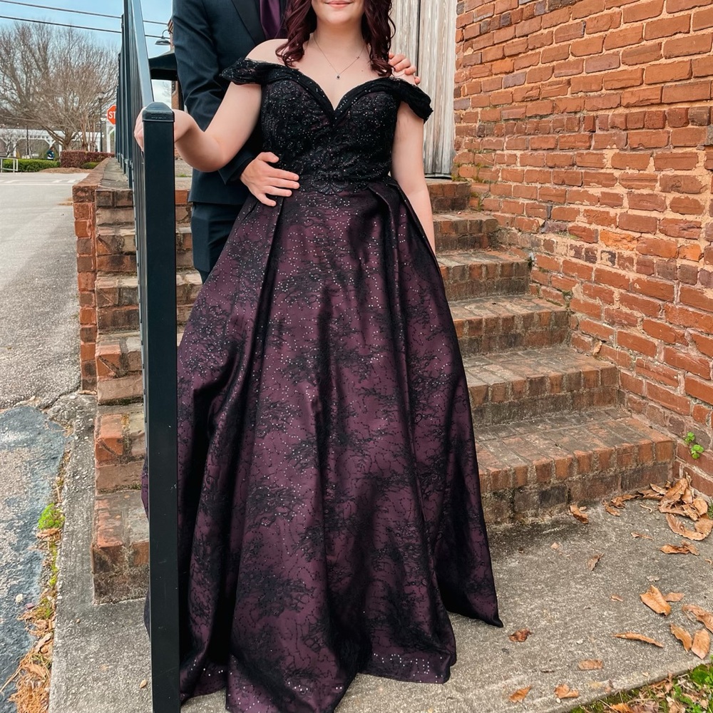Lucci Lu Purple Size 16 Ballgown Prom Dress
